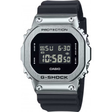 Часы Casio G-Shock GM-5600U-1 / GM-5600U-1