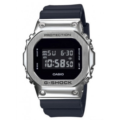 Часы Casio G-Shock GM-5600-1E / GM-5600-1ER
