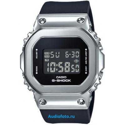 Часы Casio G-Shock GM-S5600-1E / GM-S5600-1ER